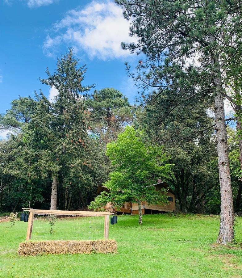 L'Ecrin Des Symes Simeyrols Exterior foto